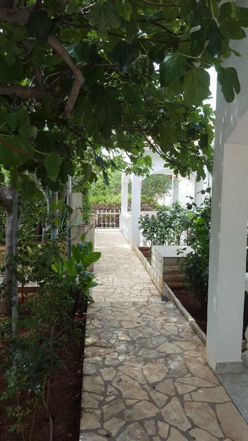 Apartments Marijeta Vir Exterior foto